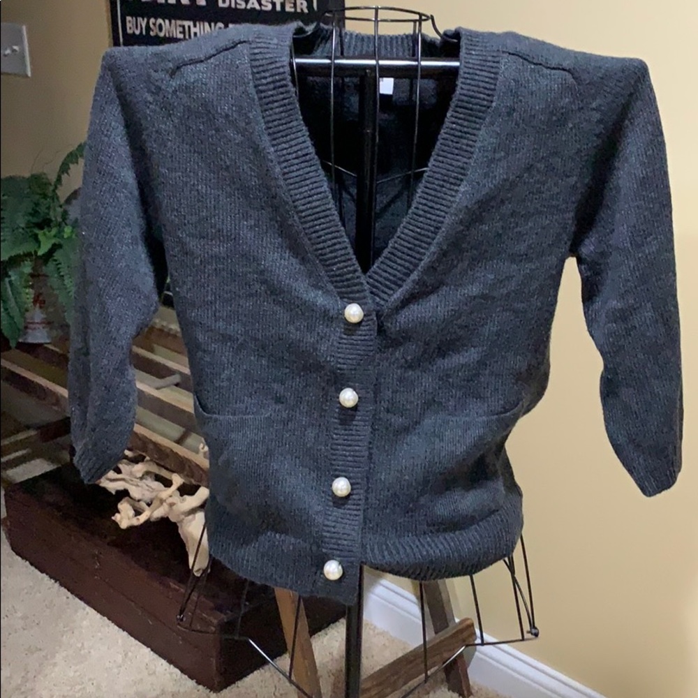 Cabi cardigan with 3/4 statement pearl buttons